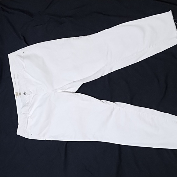 True Craft White denim jeans. Slightly distressed and with ragged leg hems. - Picture 1 of 5